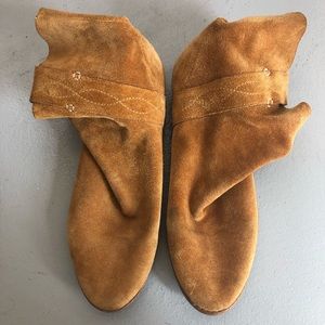 Caramel Joie suede booties